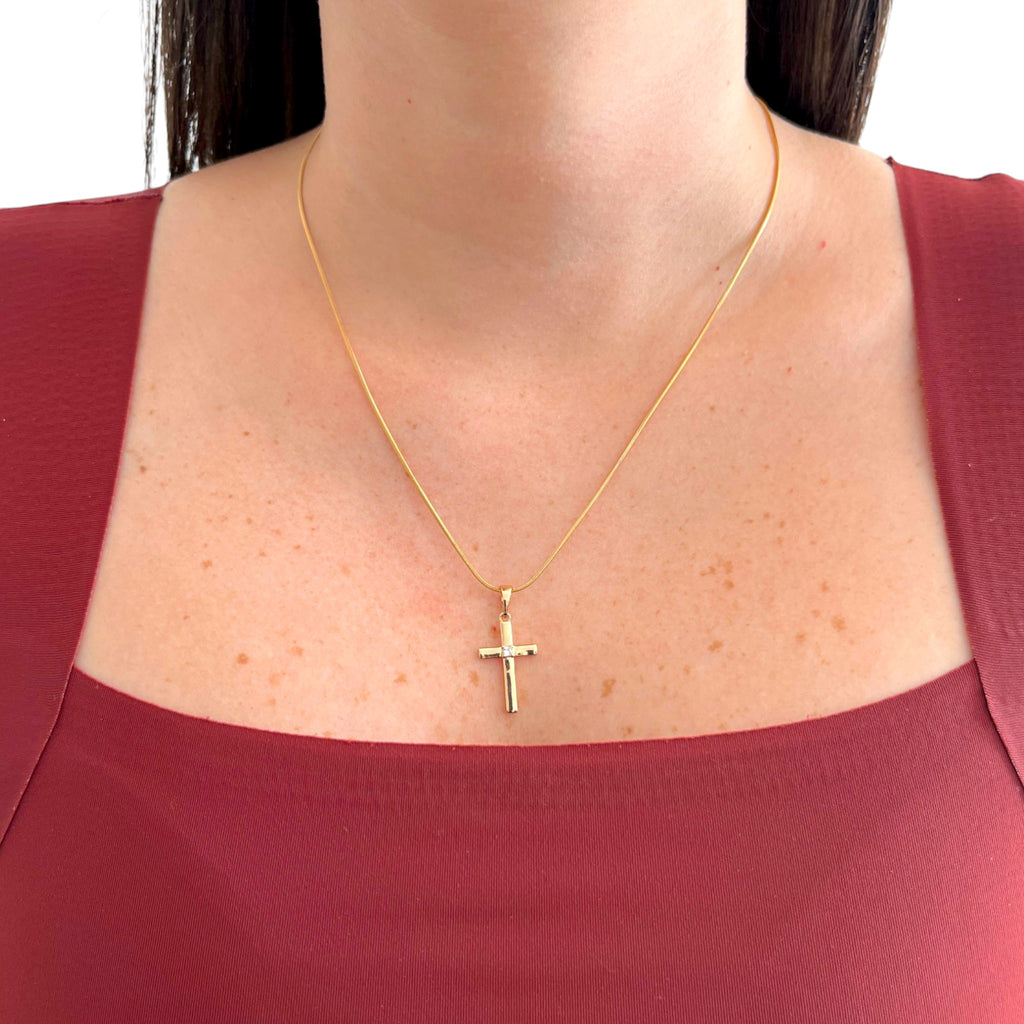 Collar Hv Hermanas Villegas de cadena cola de ratón en oro rosé con dije de cruz y circonia central brillante