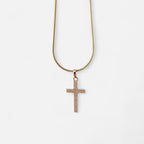Collar Hv Hermanas Villegas de cadena cola de ratón en oro rosé con dije de cruz engastado en circonias brillantes.