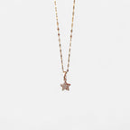 Cadena estilo espejo Hv Hermanas Villegas en oro rosé con dije de estrella y circones brillantes en engaste pavé