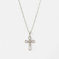 Collar Hv Hermanas Villegas de plata 925 con cadena tejido Figaro y dije de cruz calada con circonias brillantes.