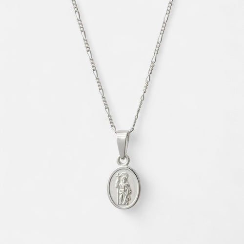 Collar Hv Hermanas Villegas de plata 925 con cadena tejido Figaro y medalla ovalada de San Judas Tadeo en relieve