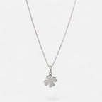 Collar Hv Hermanas Villegas de plata 925 con cadena veneciana y dije de trébol de cuatro hojas de acabado liso.