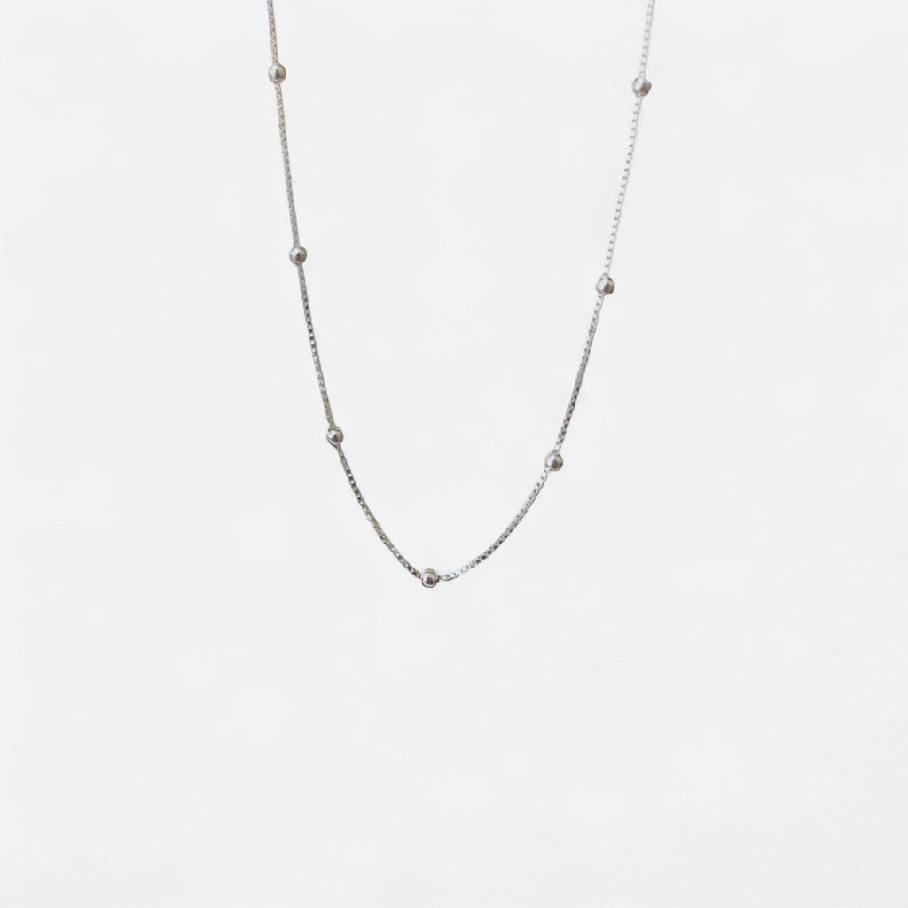 Cadena Hv Hermanas Villegas estilo veneciano en plata 925 con balines esféricos pulidos intercalados