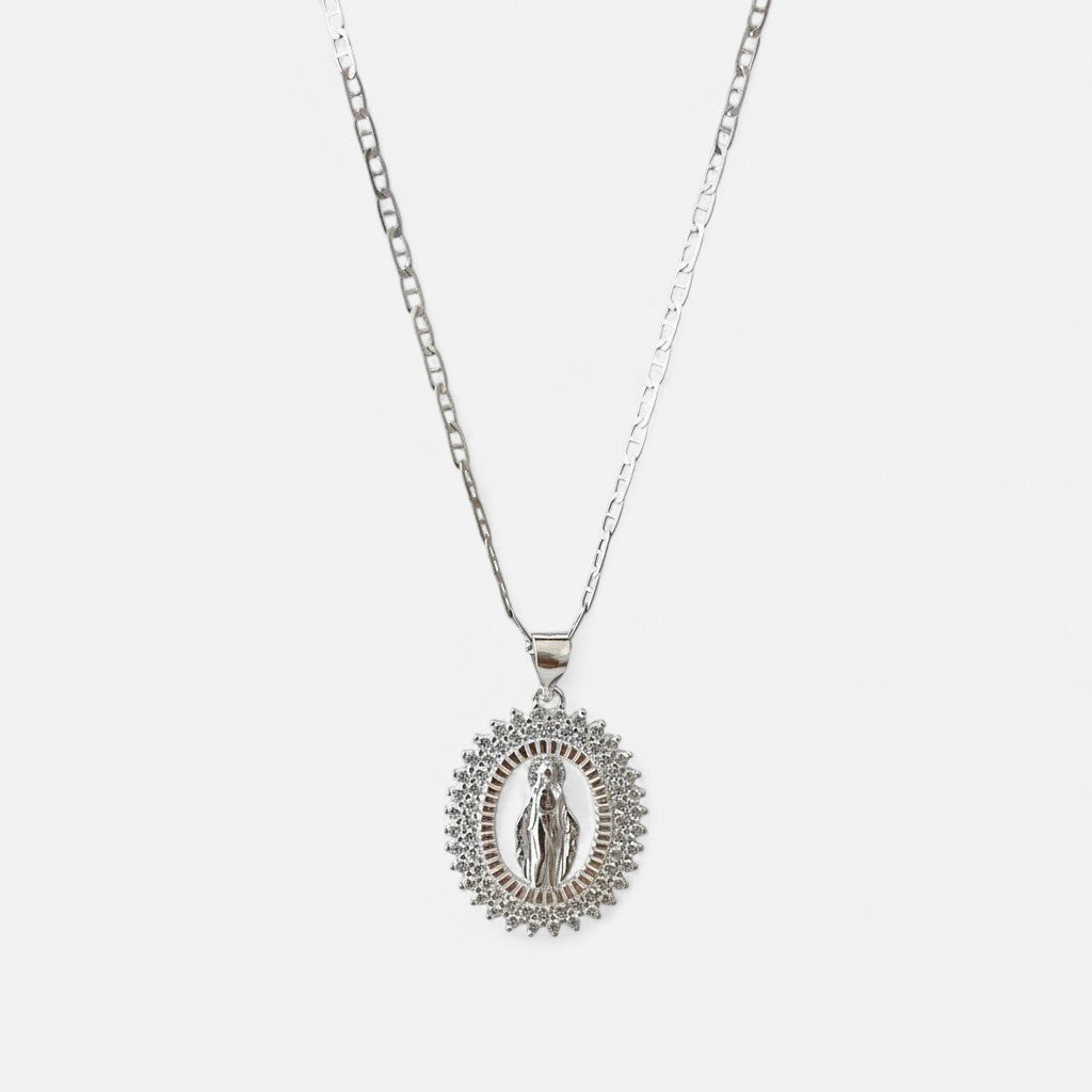 Collar Hv Hermanas Villegas de plata 925 con cadena Valentino y medalla de la Virgen de Guadalupe con circonias.