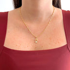 Collar Hv Hermanas Villegas de cadena singapur en oro rosé con dije de niño y circonias brillantes