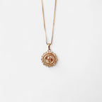 Cadena veneciana Hv Hermanas Villegas en cobre con baño de oro rosé y medalla de la Virgen de Guadalupe con rayos sol