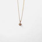 Collar Hv Hermanas Villegas de cadena grumet en oro rosé con dije de corazón y halo de circonias brillantes