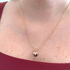 Collar Hv Hermanas Villegas con cadena cola de ratón y dije de corazón inflado en baño de oro rosé