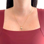 Collar Hv Hermanas Villegas con cadena cola de ratón y dije de corazón inflado liso en baño de oro rosé