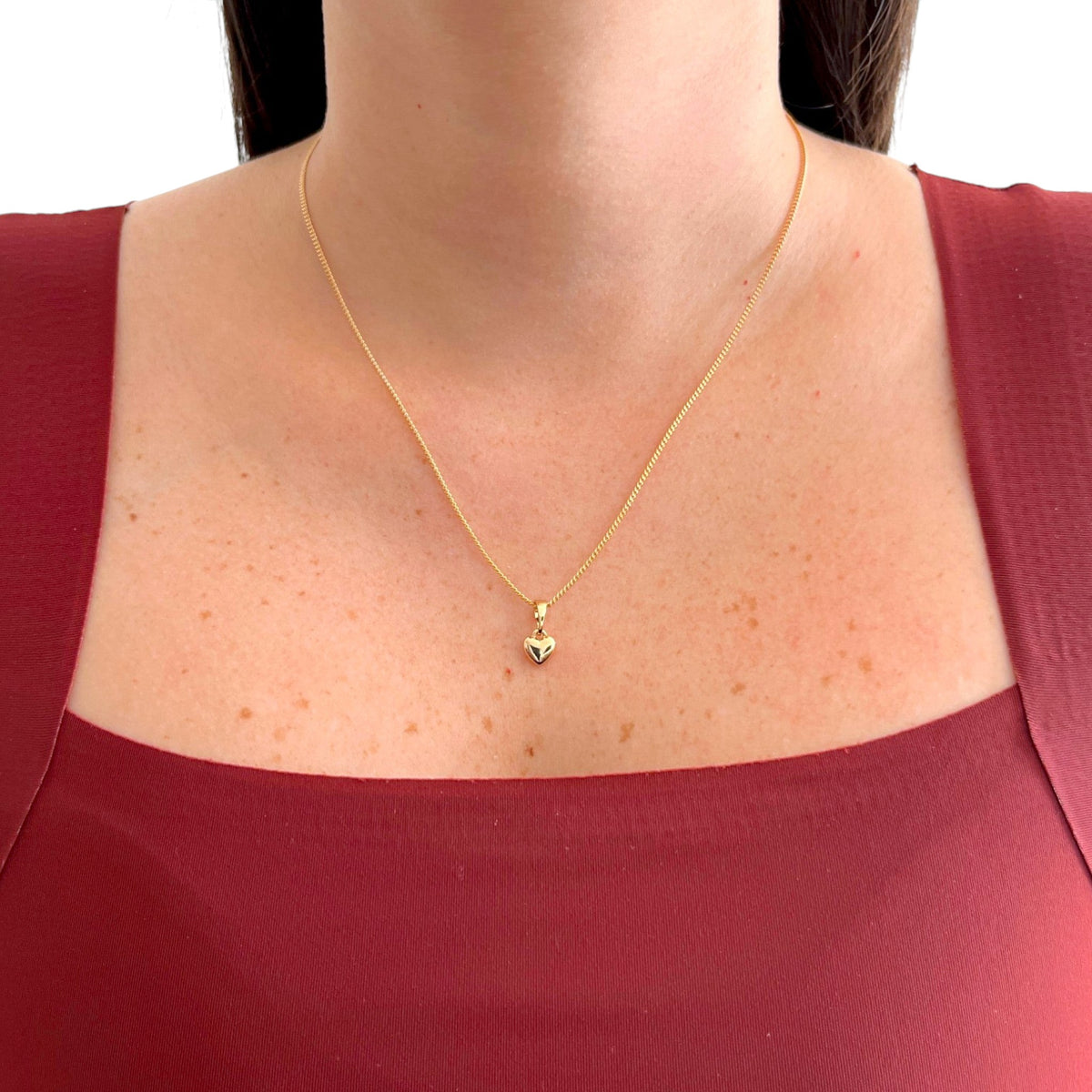Collar Hv Hermanas Villegas con cadena grumet y dije de corazón pequeño inflado en baño de oro rosé