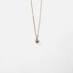 Collar Hv Hermanas Villegas con cadena grumet y dije de corazón pequeño inflado en baño de oro rosé pulido