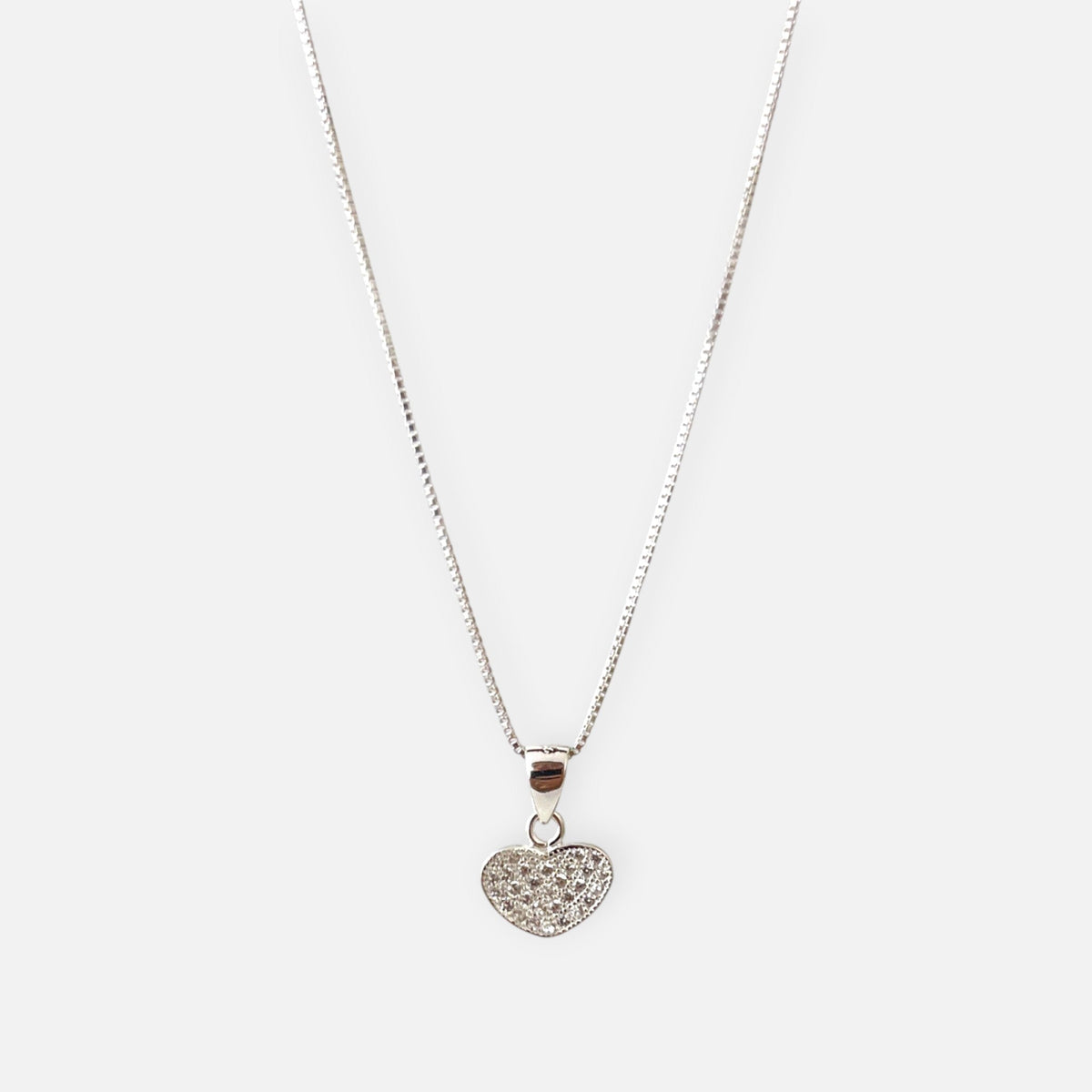 Set de joyería Hv Hermanas Villegas en plata 925 con collar de cadena veneciana y dije de corazón con circones pavé