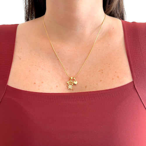Collar Hv Hermanas Villegas de cadena cola de ratón con dije de niña con circonias y corazón en baño de oro rosé
