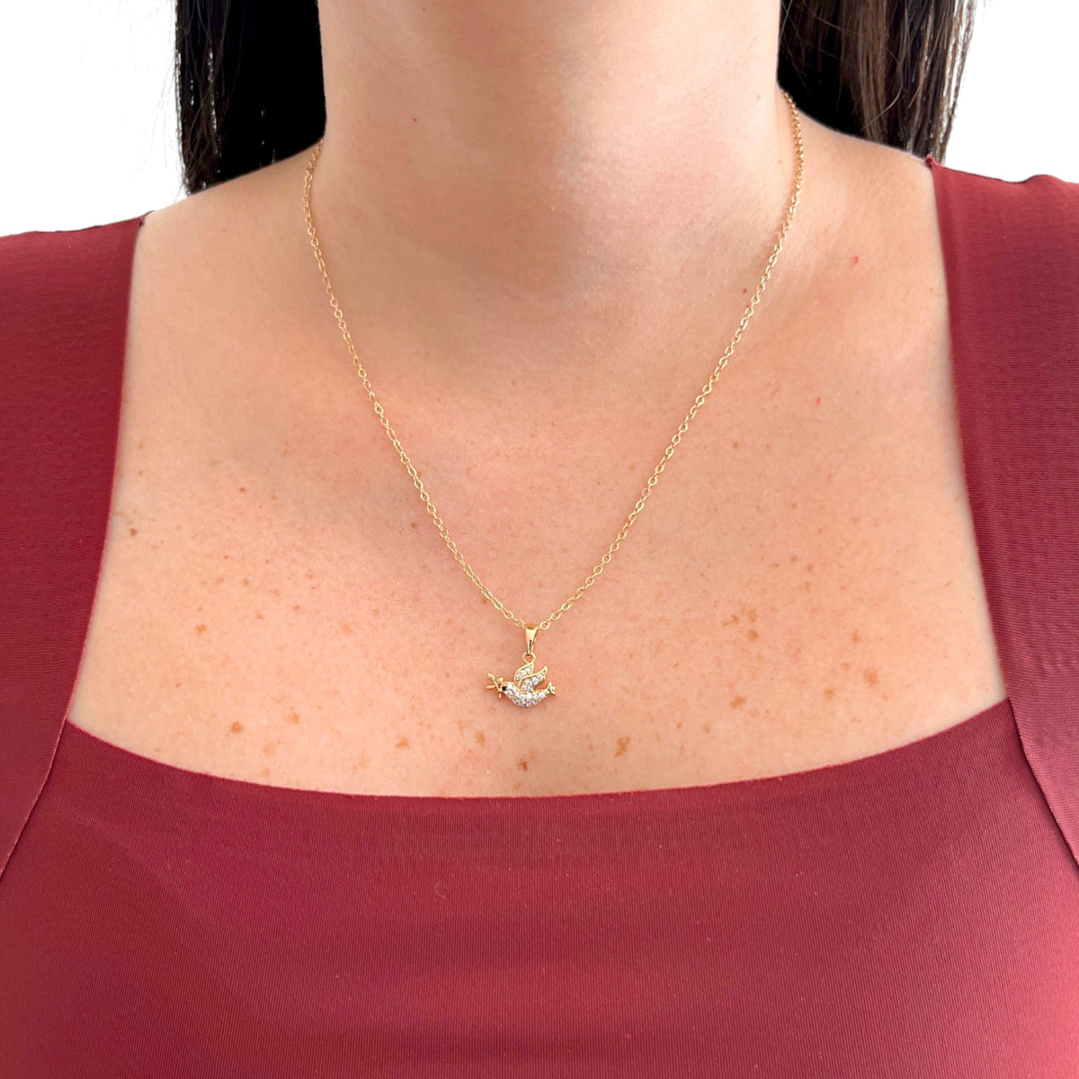 Collar Hv Hermanas Villegas de cadena force en oro rosé con dije de paloma del Espíritu Santo y circonias brillantes