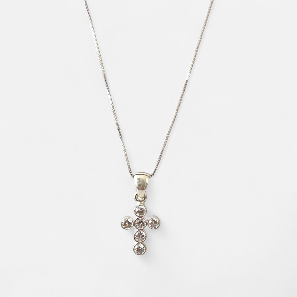 Collar Hv Hermanas Villegas de plata 925 con cadena veneciana y dije de cruz con circonias brillantes en bisel