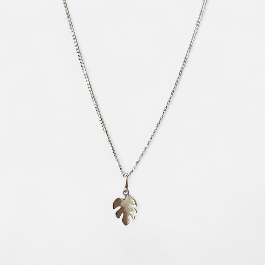 Collar Hv Hermanas Villegas de plata 925 con cadena fina y dije colgante en forma de hoja de monstera tropical