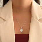 Collar Hv Hermanas Villegas de plata 925 con medalla de la Virgen de Guadalupe y borde de circonias brillantes