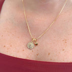 Collar Hv Hermanas Villegas con cadena veneciana, medalla de San Benito y dije de corazón en oro rosé