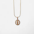 Collar Hv Hermanas Villegas de cadena cola de ratón en oro rosé con medalla de San Judas Tadeo y marco de circonias.