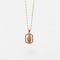 Collar Hv Hermanas Villegas con dije de Virgen de Guadalupe en marco rectangular con circones multicolores y oro rosé