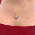 Collar Hv Hermanas Villegas con cadena entorchada y medalla de la Virgen de Guadalupe con circonias multicolor
