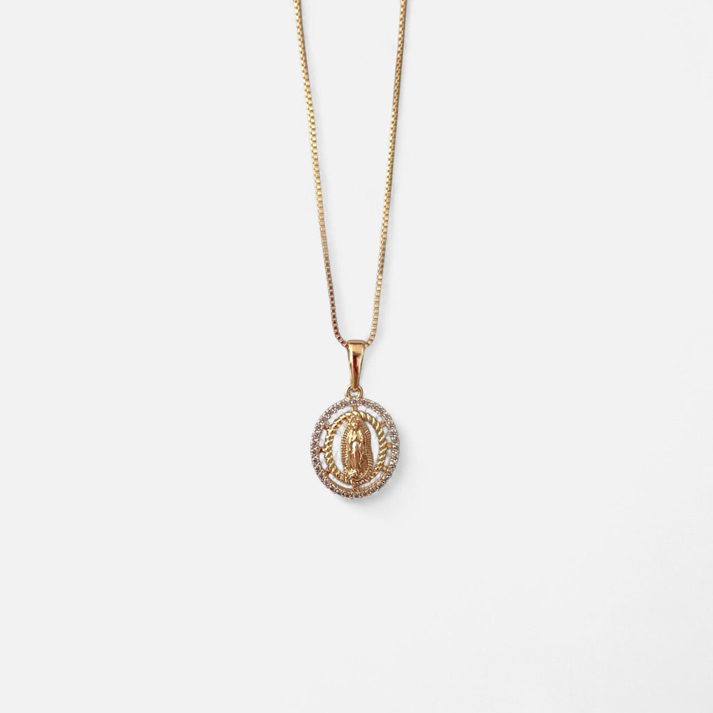 Collar Hv Hermanas Villegas con cadena veneciana y medalla de la Virgen de Guadalupe en oro rosé con circonias.