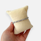 Pulsera Tennis Hv Hermanas Villegas de acero inoxidable plateado con circones brillantes