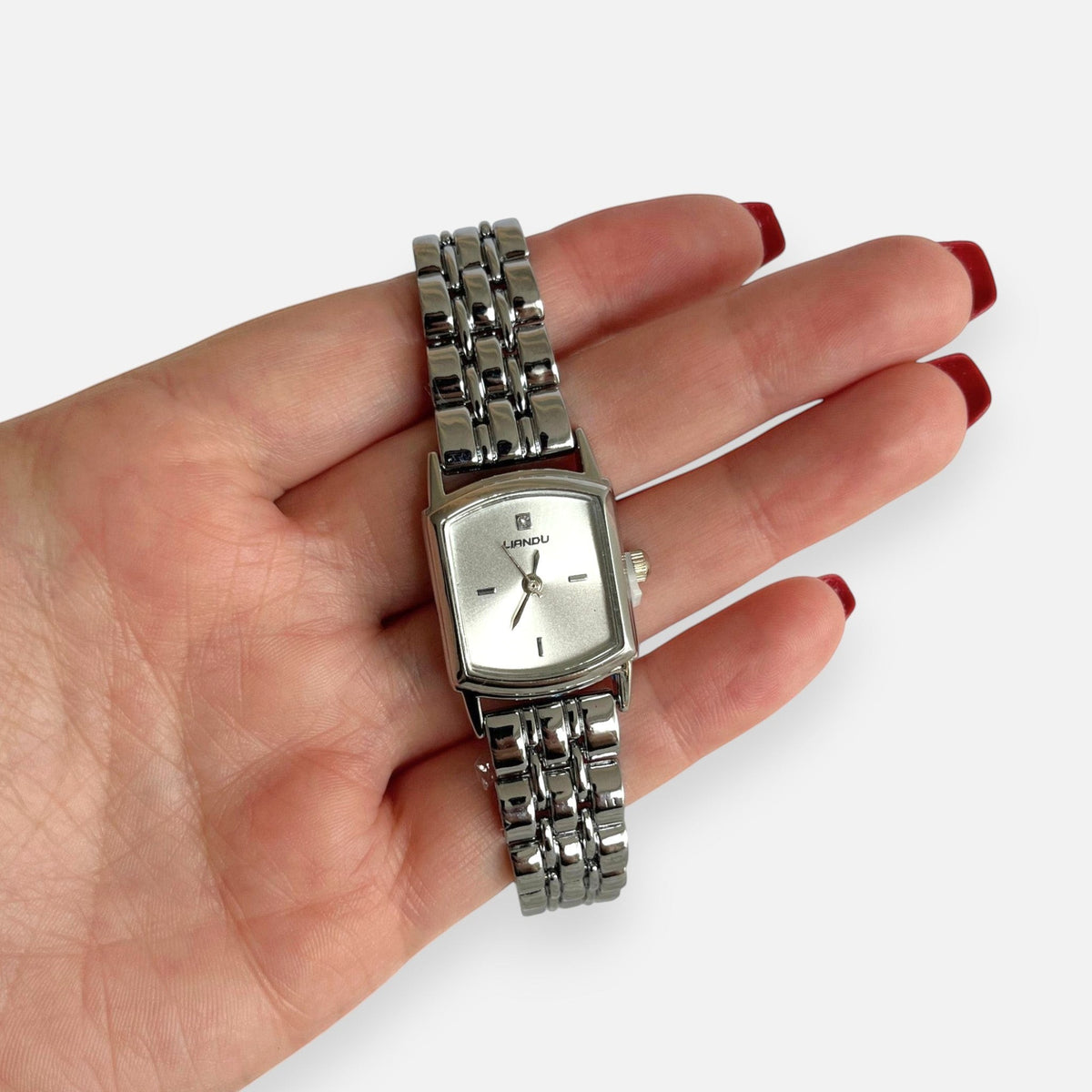 Reloj Hv Hermanas Villegas rectangular plateado de acero con dial satinado y correa de eslabones estilo vintage